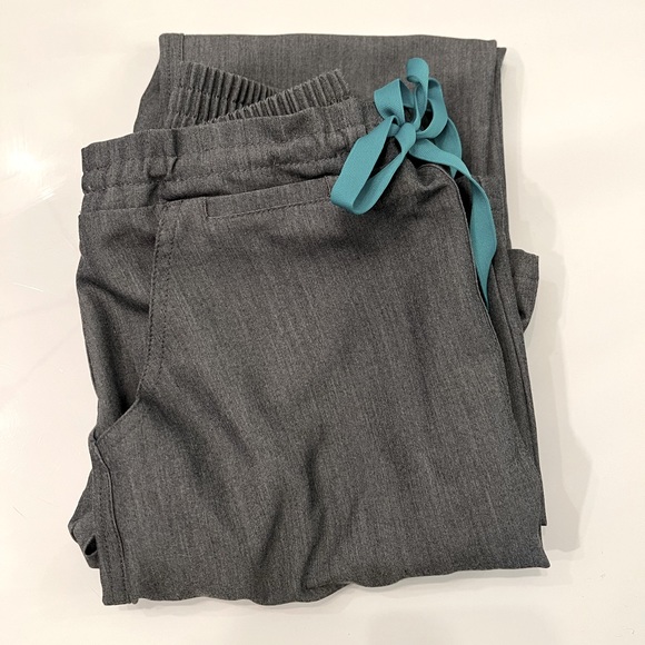Figs Yola Skinny Scrub Pants + Catarina One Pocket Scrub Top - Picture 1 of 3